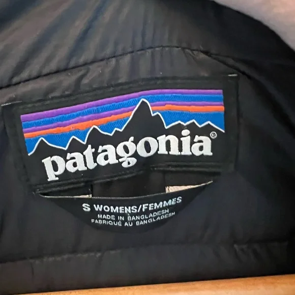 Patagonia Women's Black Insulated Hoody - Picture 6 of 11